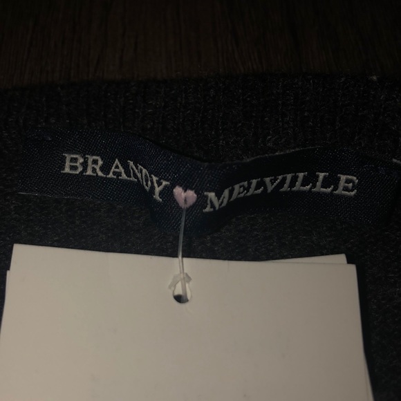 BRANDY MELVILLE sweater - Picture 2 of 2